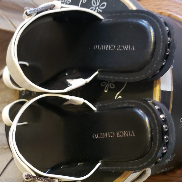 NWOT- Vince Camuto ‘Cooliann’ Studded Leather Toe Loop Sandal - Picture 7 of 10